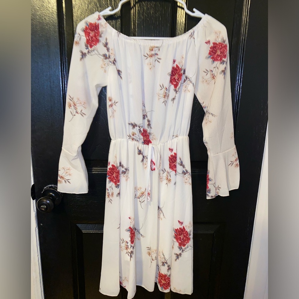 Rowme brand. Size small.
